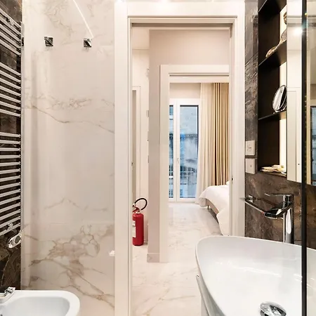Ginex Luxury Suite, *