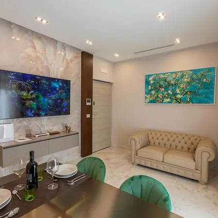 Ginex Luxury Suite,