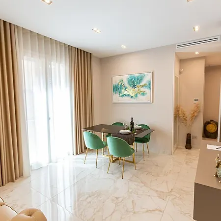 Ginex Luxury Suite, * تراني