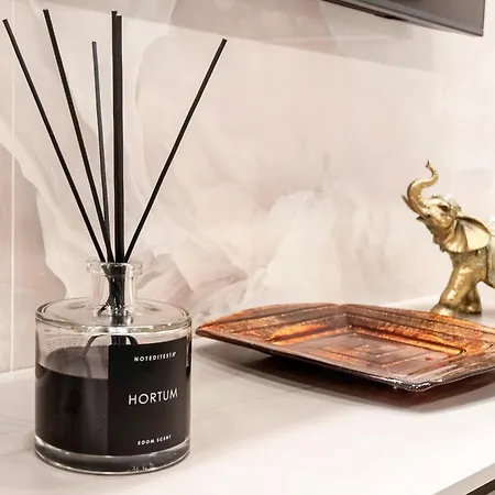 アパート Ginex Luxury Suite, トラーニ
